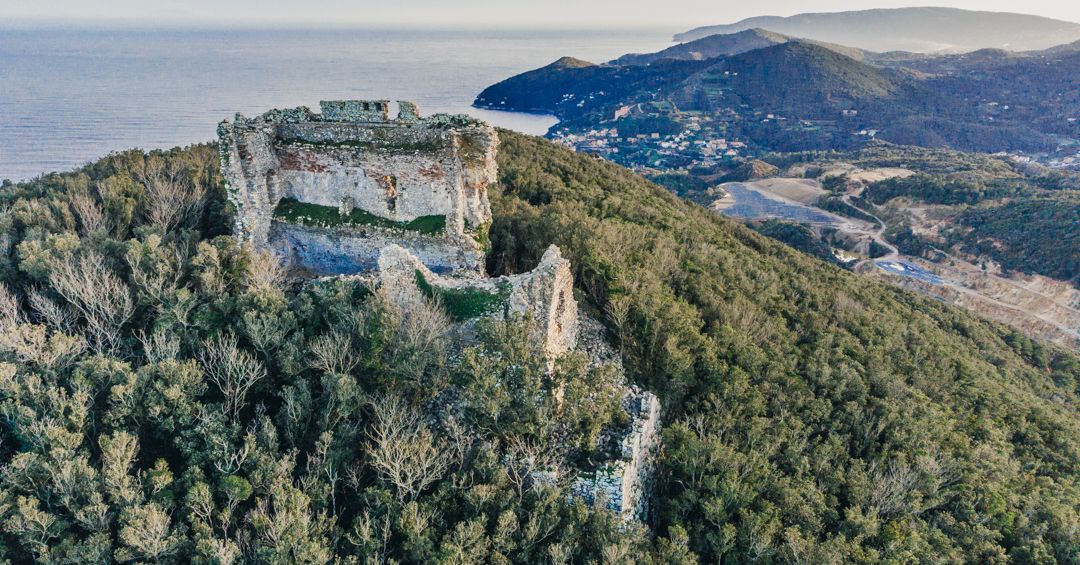 torre del giove RIo marina isola d'elba